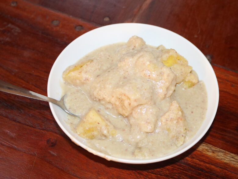 A bowl of futali, sweet potato fritters